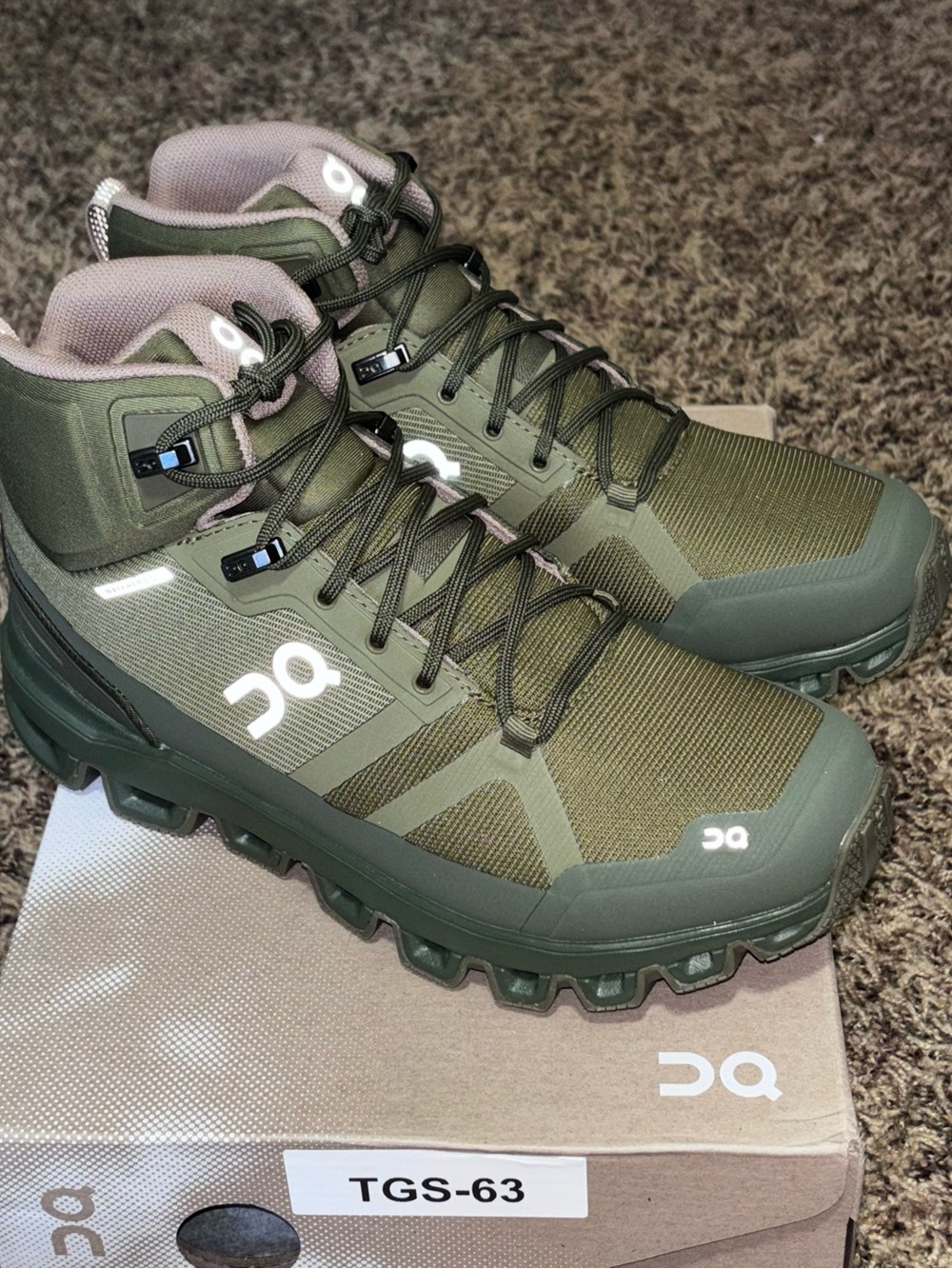 Cloudrock Waterproof Women's 7.5 On Running Olive Reed Green Mid-Top Trail Boots